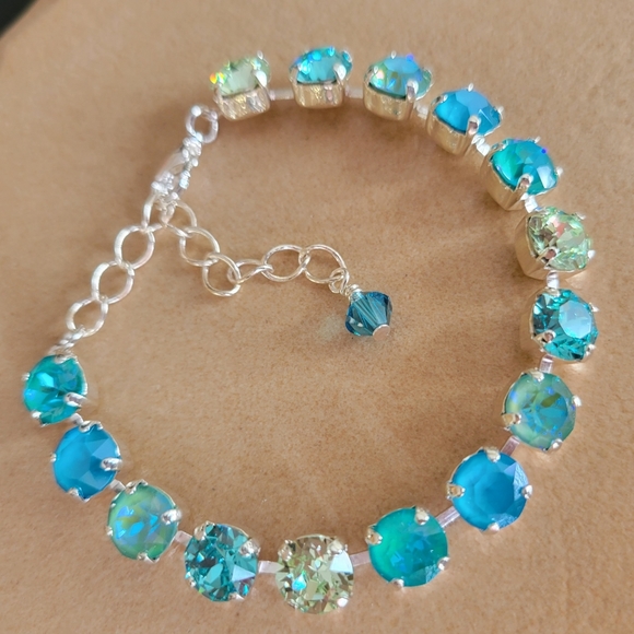 Austrian Crystal Tennis Bracelet - Picture 7 of 7